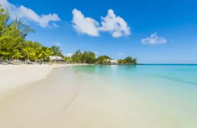 Beach lifestyle in Pereybere, Mauritius - 12 reasons to live